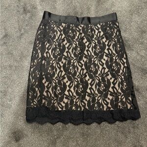 Monteau lace skirt